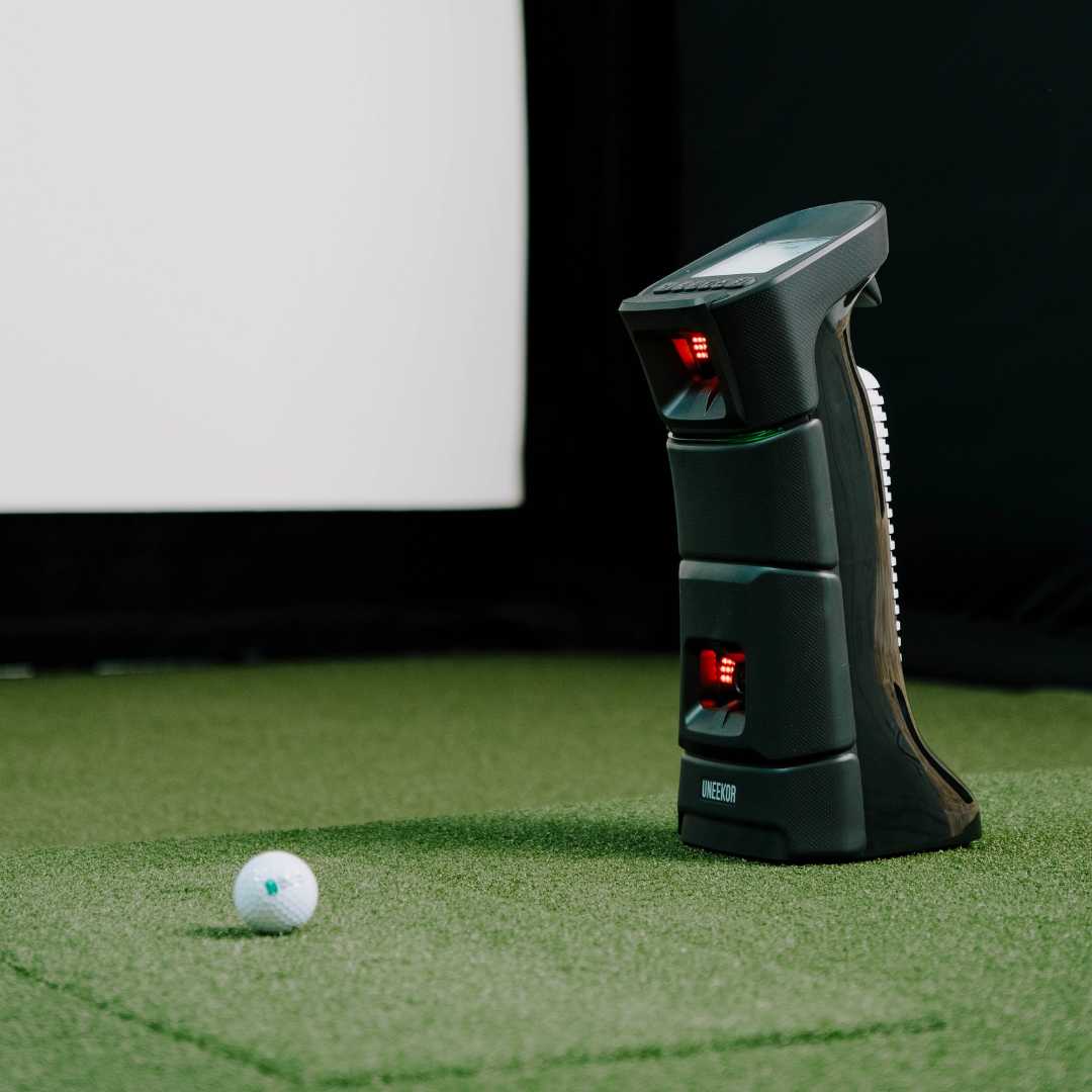 Uneekor EYE MINI Garage Golf Simulator Package